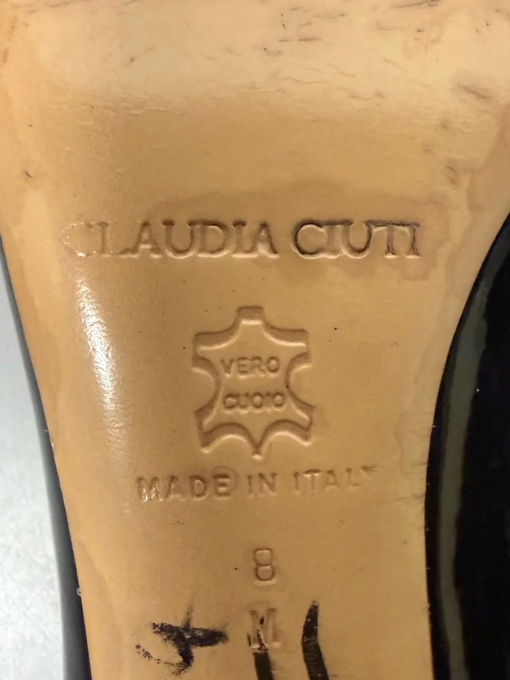 Women's Black Patent Leather Mid-Heel Pumps - Picture 8 of 8